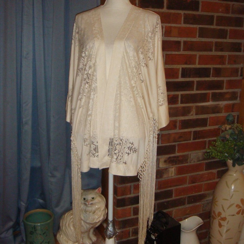Pixley Off White Porizkova Fringe Burnout Kimono S